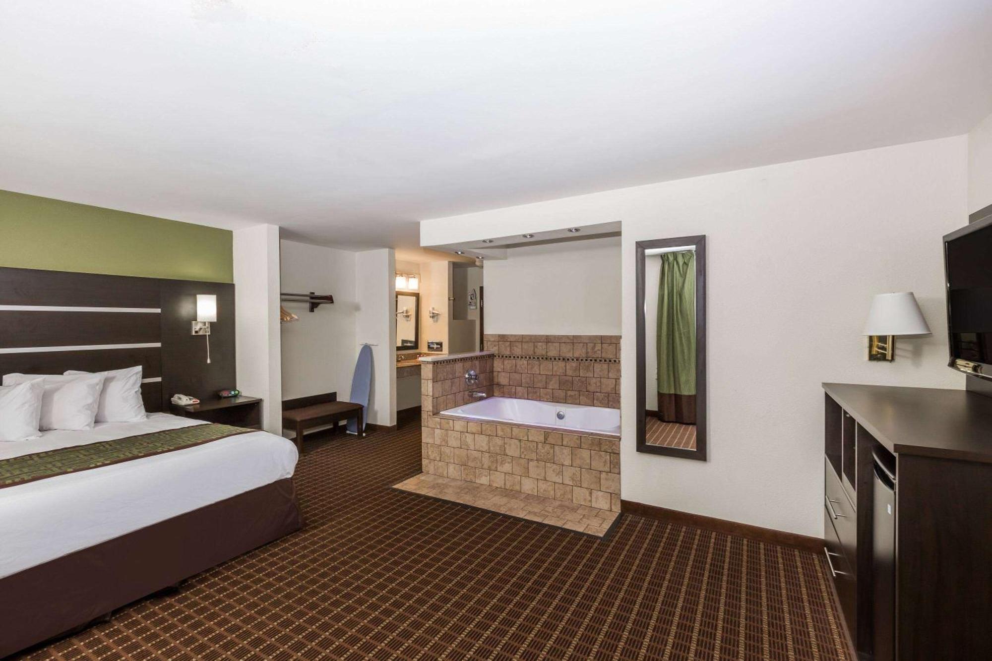 Baymont By Wyndham Louisville South I 65 Brooks Exteriér fotografie